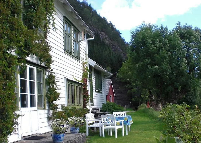 荣荣嘉德农家乐 * Bolstadøyri