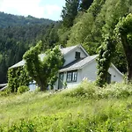 Rongen Gard * Bolstadøyri