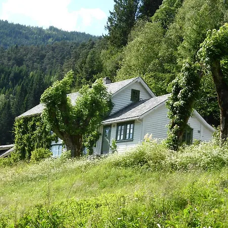 Rongen Gard * Bolstadøyri